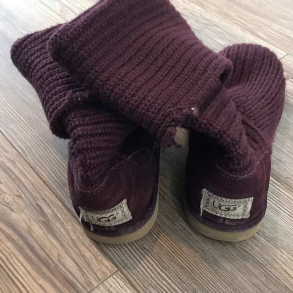 Ugg - Picture 2 of 5